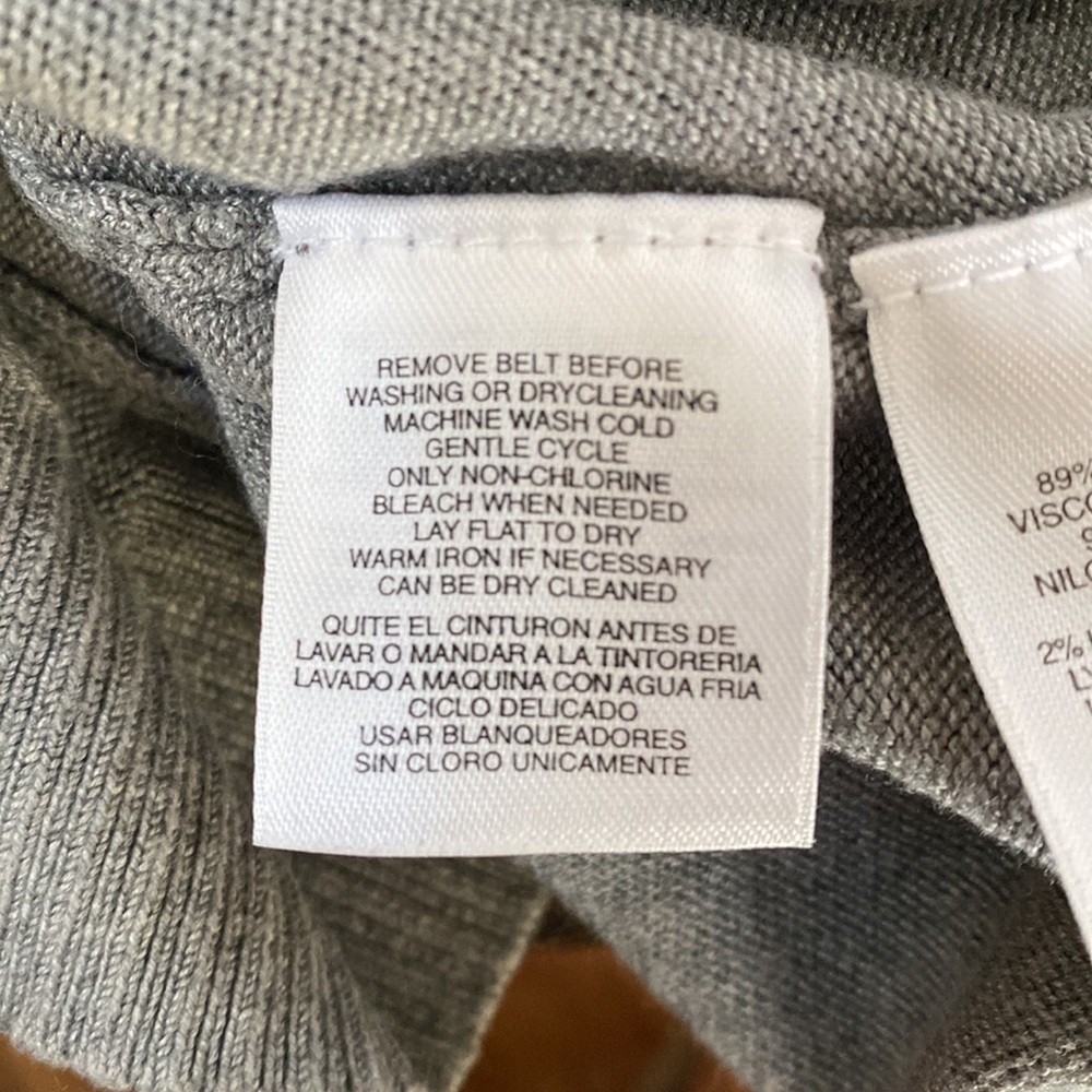 Calvin Klein grey cardigan. Size XL - Picture 8 of 8